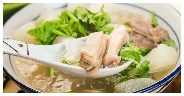 外阴白斑患者的饮食要注意什么 外阴白斑患者的饮食要注意什么